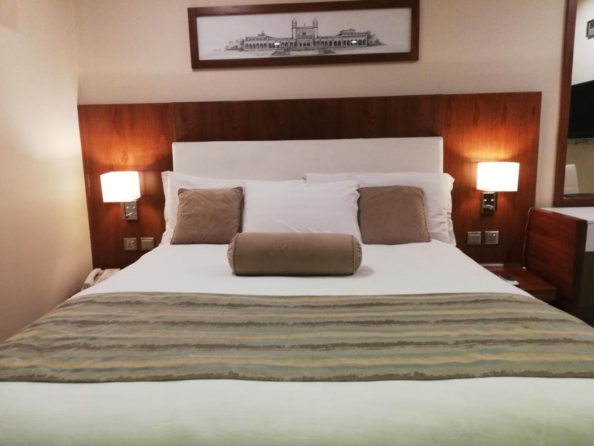 Avari Xpress Faisalabad Ngoại thất bức ảnh
